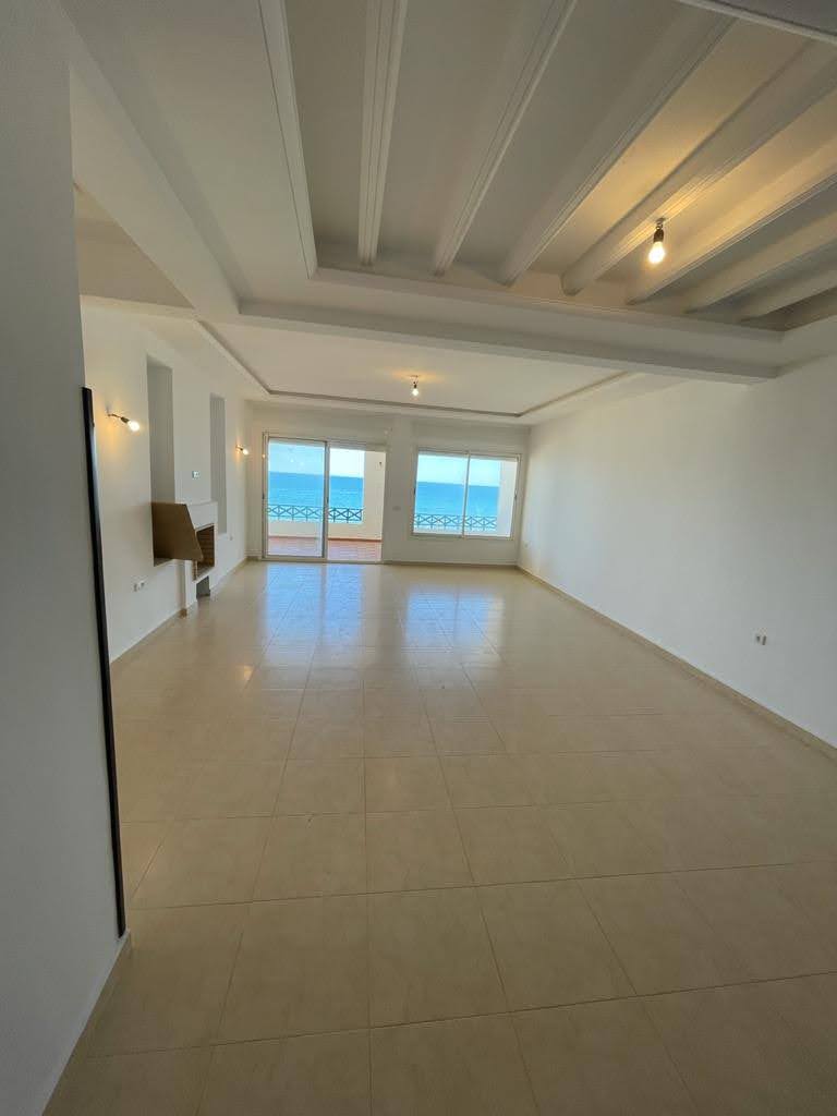 DUPLEX DE 338M2 FRONT MER A AZLA BEACH