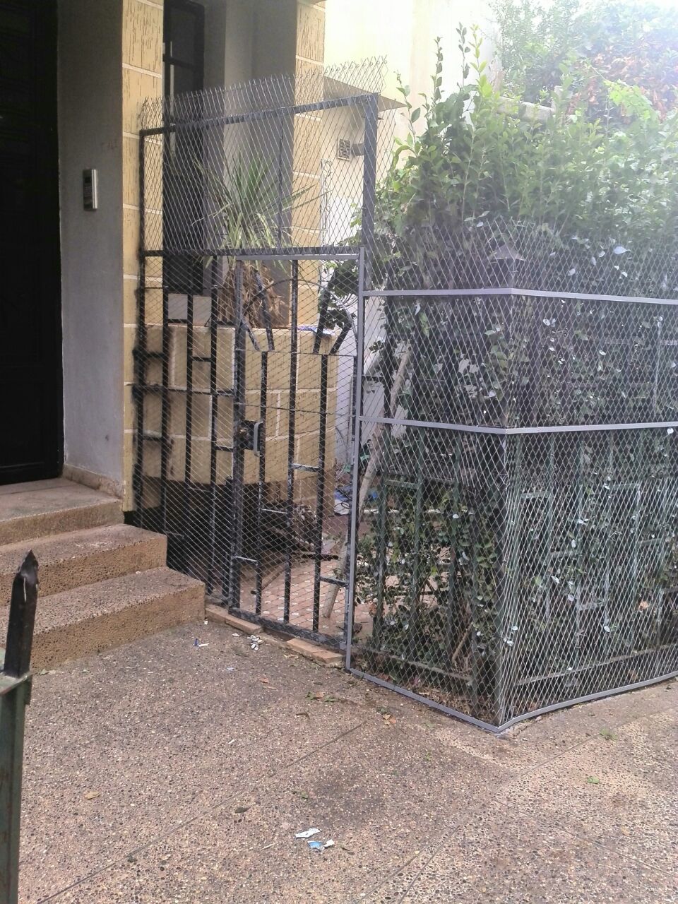 À Vendre Rez-de-chaussée 63 M² 03 Façades avec Jardin Rihane Hamria