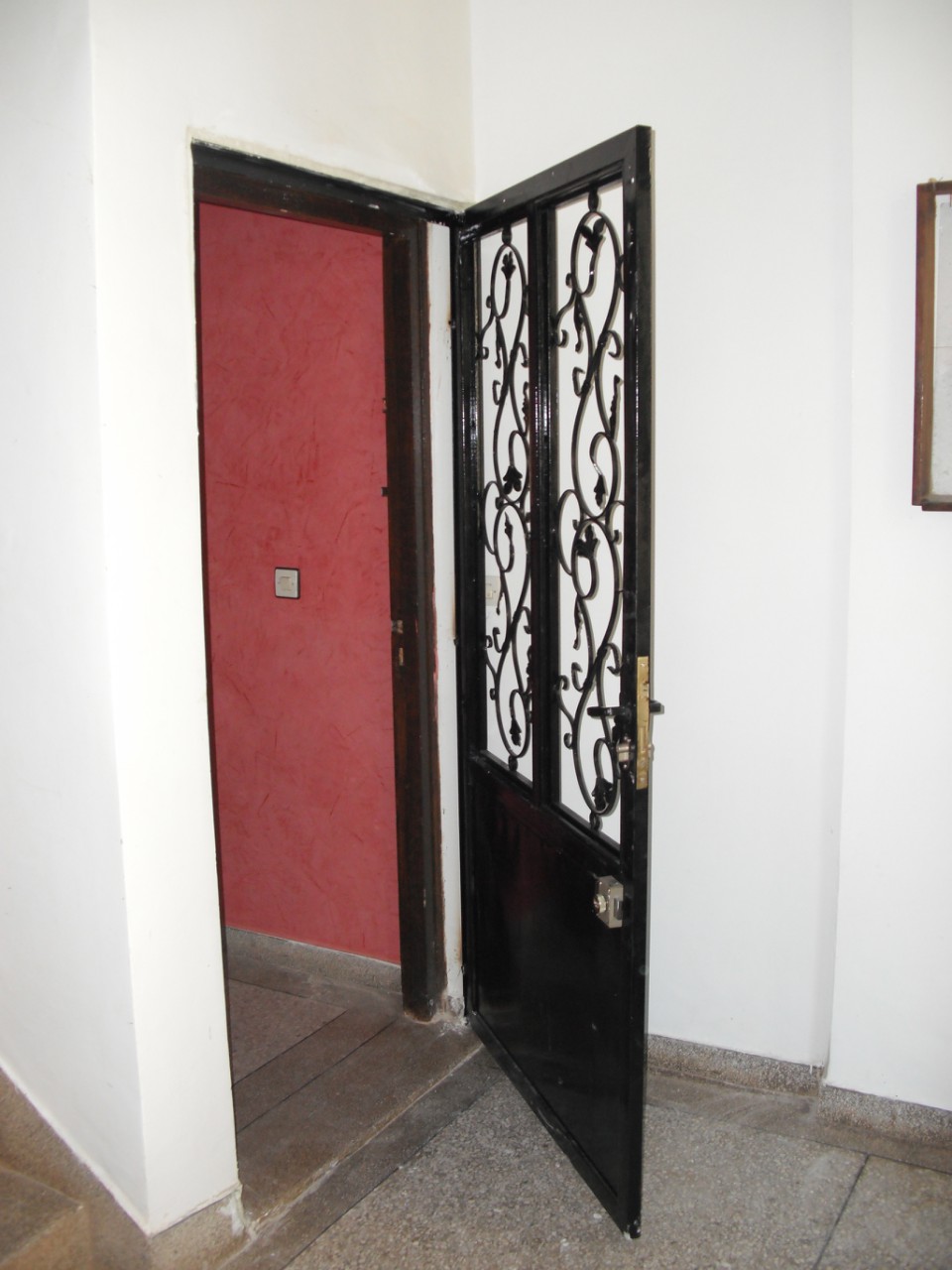 À Vendre Rez-de-chaussée 63 M² 03 Façades avec Jardin Rihane Hamria