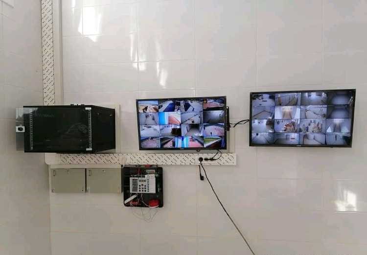 Installation de caméra de surveillance