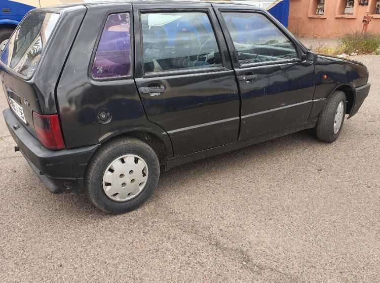 Fiat uno mazot للبيع او الروبريز