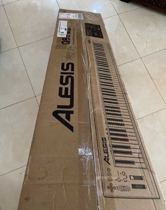 Piano Alesis Q88 MKII
