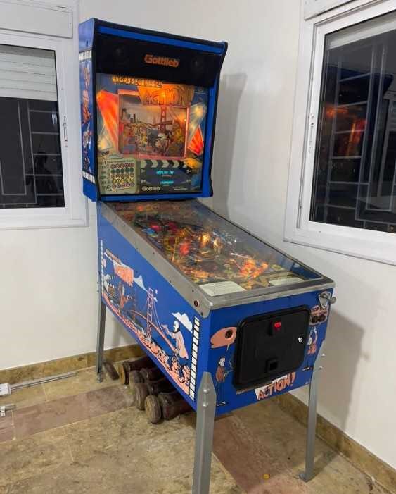 Flipper en bonne état à vendre