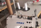 Machine acoudre liquidation