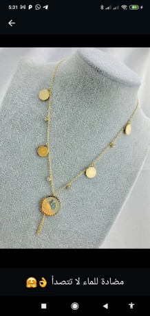 Bijoux en acier inoxydable مكيتصداوش واخا يتقاسو بالماء